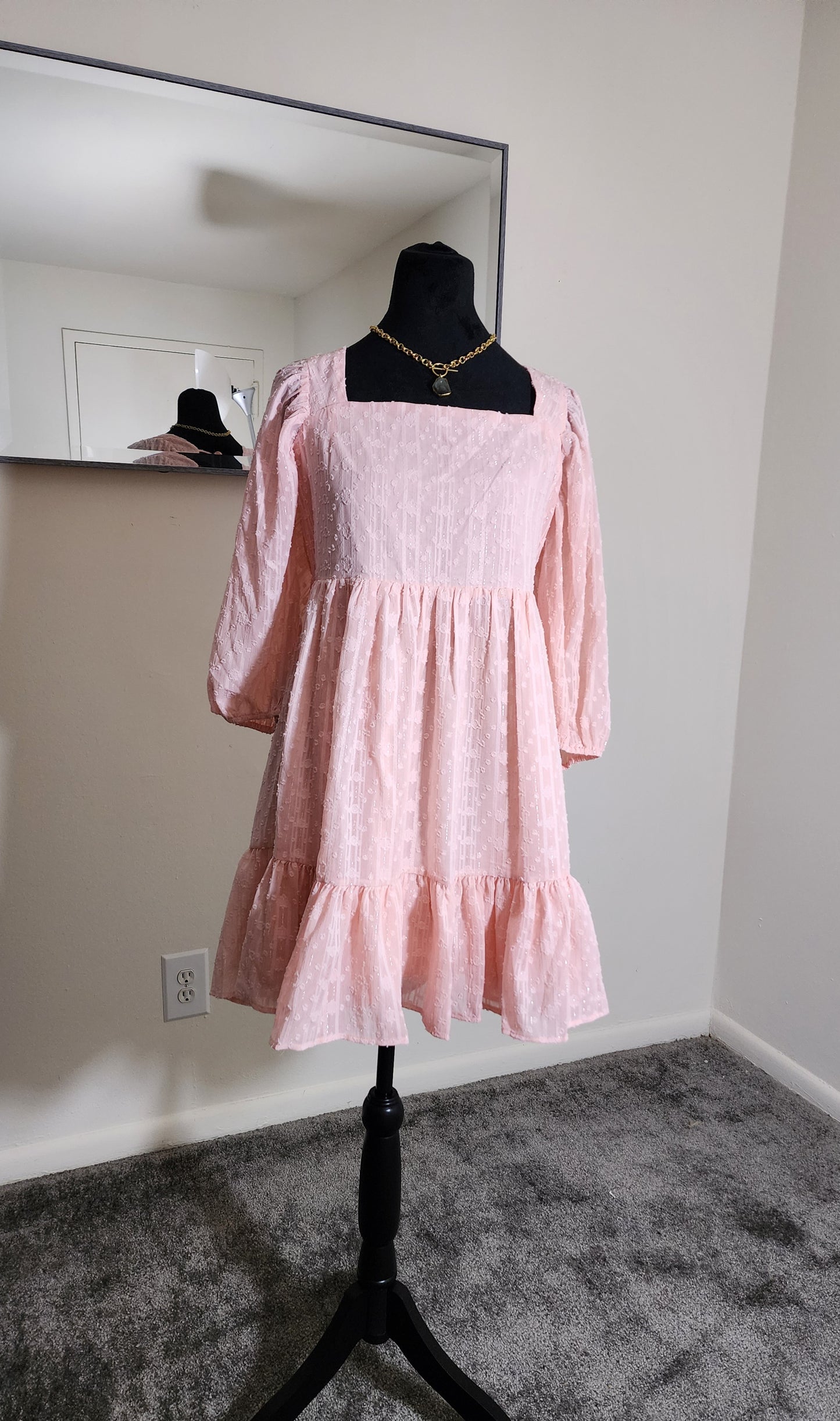 Textured lace mini dress in pink