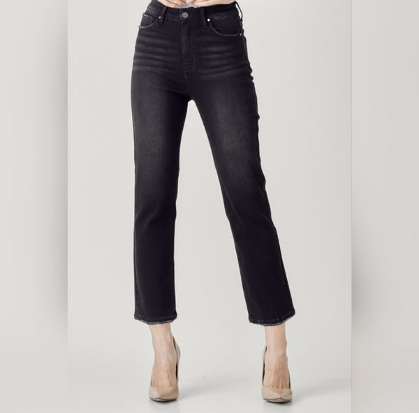 Let go in straight stretch jeans in black