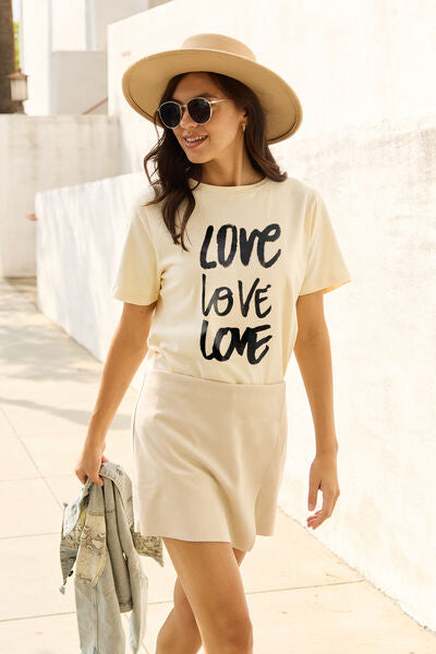 LOVE Short T-shirt