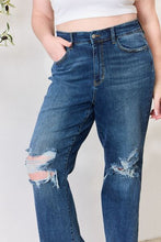 High Waist 90's Distressed Straight Jeans