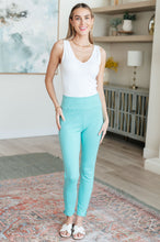 PREORDER: Magic Skinny Pants in Twelve Colors