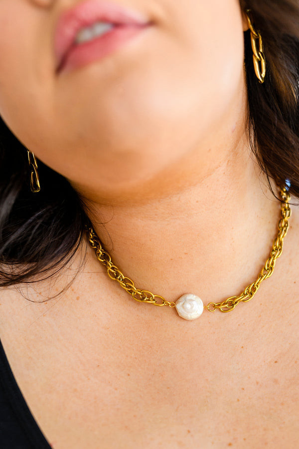 Ocean's Gold Shell Pendant Necklace