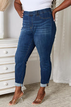 Judy Blue Full Size Skinny Cropped Jeans - Kenchima 